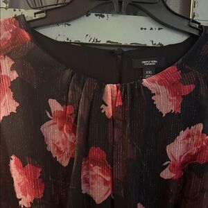 Simply Vera Black and Pink Floral Blouse